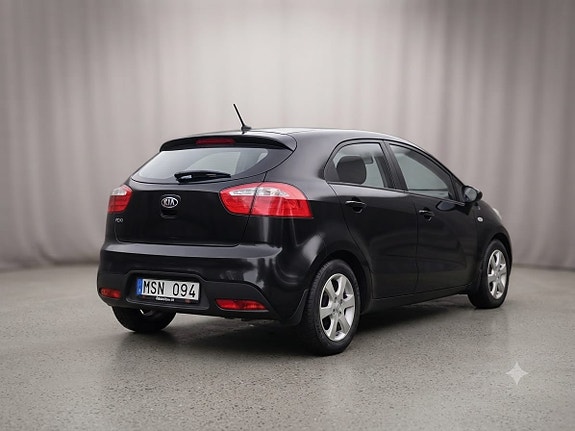 Kia Rio 4 of 5