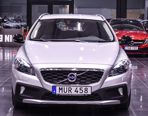 Volvo V40 Cross Country 5 of 5