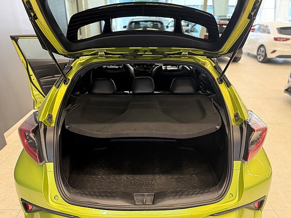Toyota C-HR 5 of 5