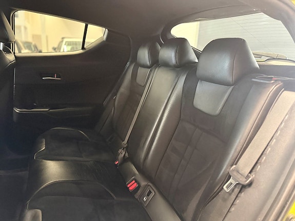 Toyota C-HR 13 of 20
