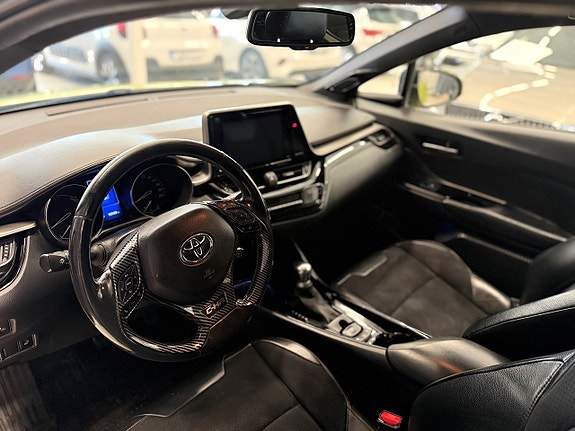 Toyota C-HR 10 of 20