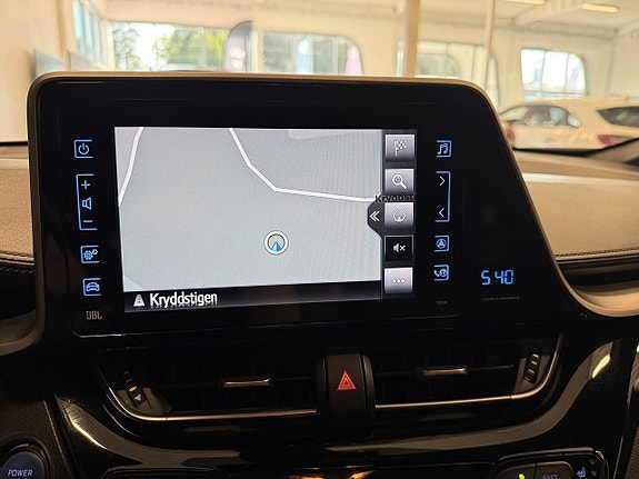 Toyota C-HR 20 of 20