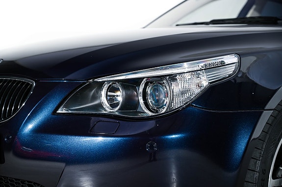 BMW M5 4 of 5