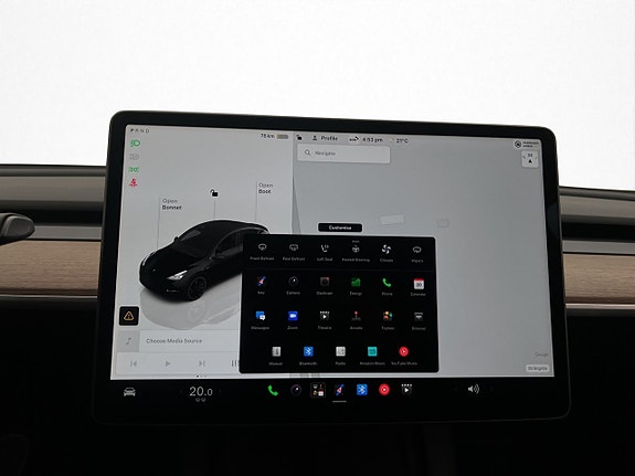 Tesla Model Y 24 of 30