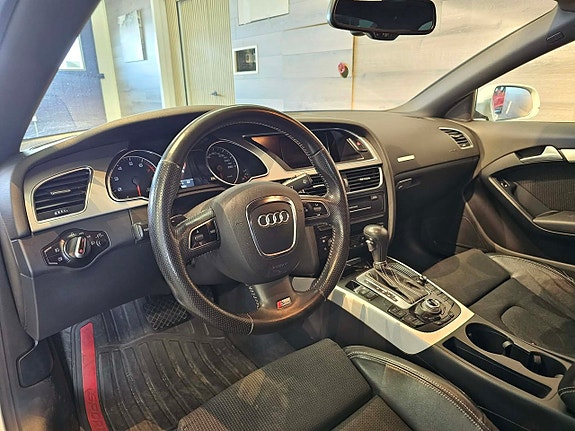 Audi A5 4 of 5