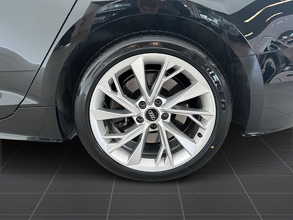 Audi A5 9 of 16