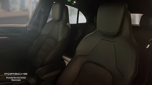 Porsche Macan 4 5 of 5