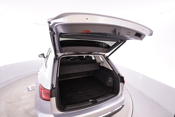 Volkswagen Touareg 12 of 20