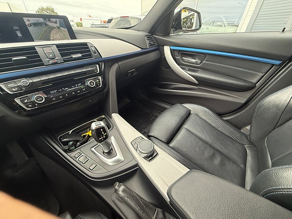 BMW 320d 16 of 16