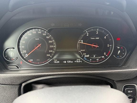 BMW 320d 13 of 16