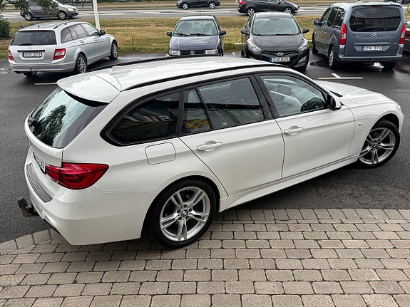 BMW 320d 4 of 16