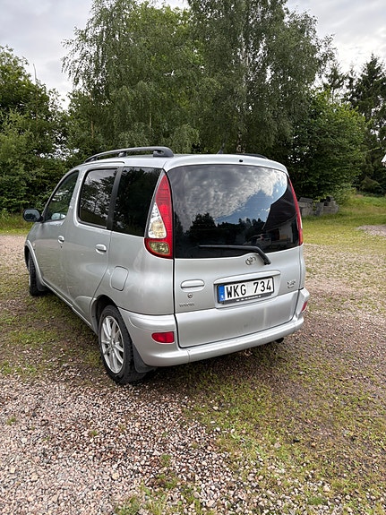 Toyota Yaris Verso 4 of 5