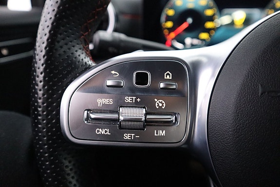 Mercedes-Benz A250 e 18 of 20