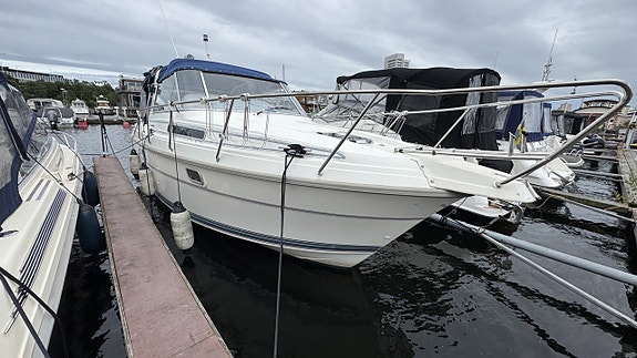 Nimbus 28 DC -88 Mercruiser 350 MPI -22 Godkänd för Mälaren! 2 of 12