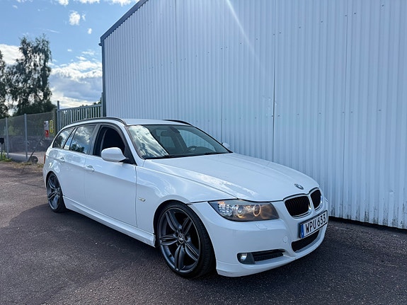 BMW 320d 2 of 7