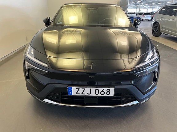 Polestar 4 7 of 21