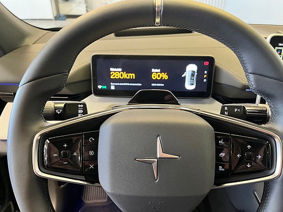 Polestar 4 15 of 21