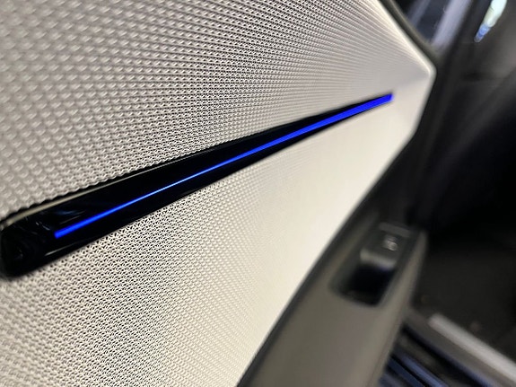 Polestar 4 12 of 21