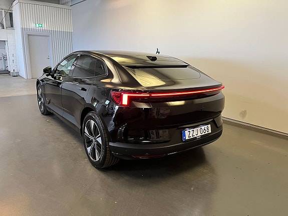 Polestar 4 3 of 21
