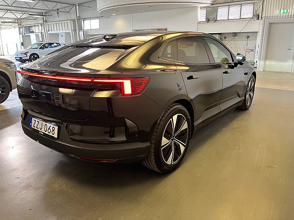 Polestar 4 5 of 21