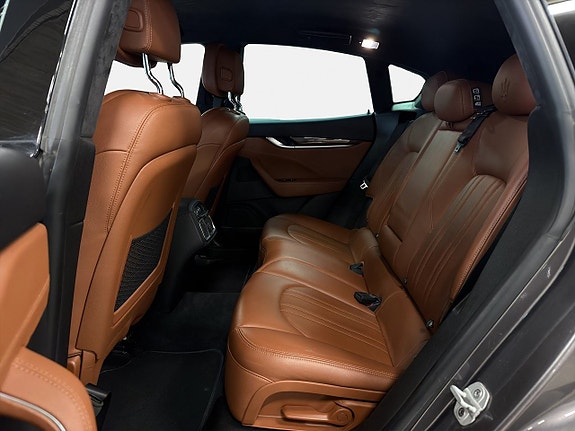 Maserati Levante 17 of 23