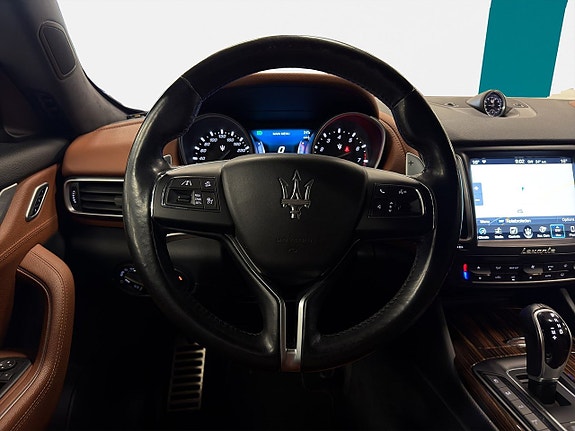 Maserati Levante 18 of 23