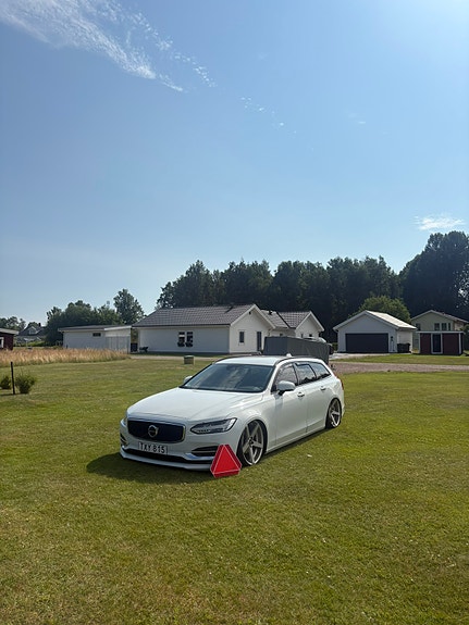 Volvo V90 3 of 7