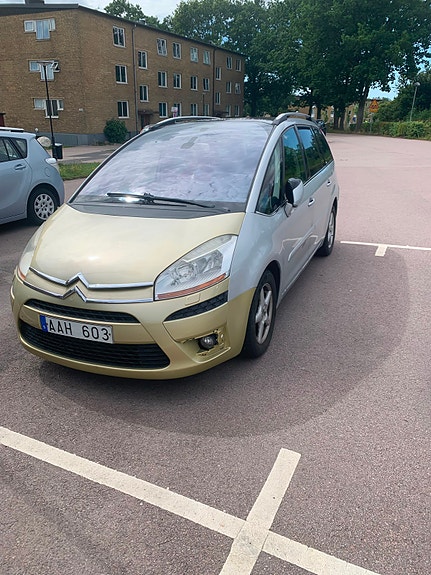 Citroen Grand C4 Picasso 3 of 5