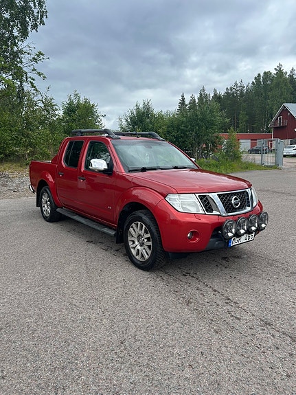Nissan Navara 2 of 5