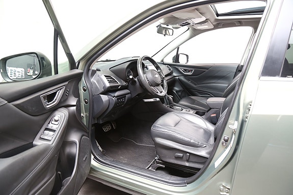 Subaru Forester 9 of 30
