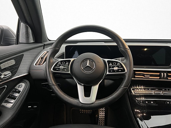 Mercedes-Benz EQC400 18 of 30