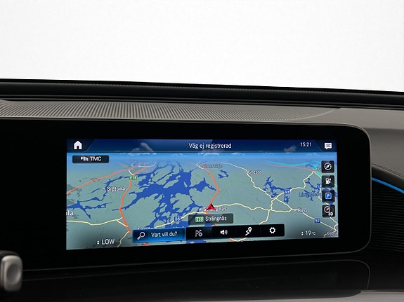 Mercedes-Benz EQC400 26 of 30