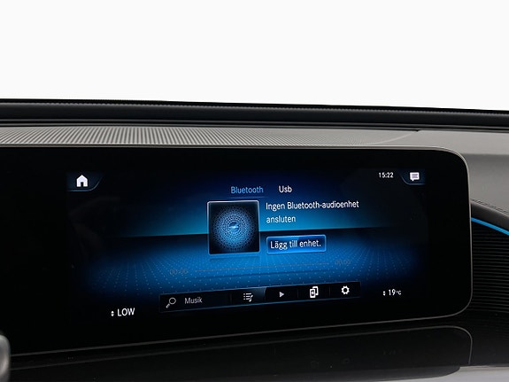 Mercedes-Benz EQC400 27 of 30