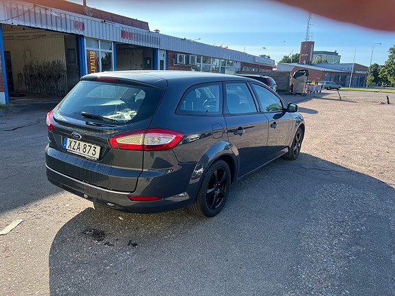 Ford Mondeo 2 of 5
