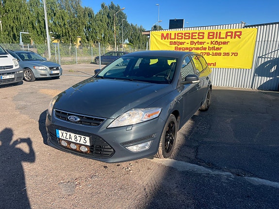 Ford Mondeo 27 of 30