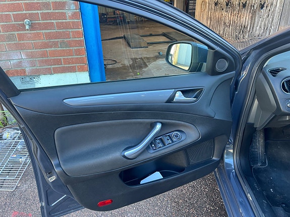 Ford Mondeo 9 of 30