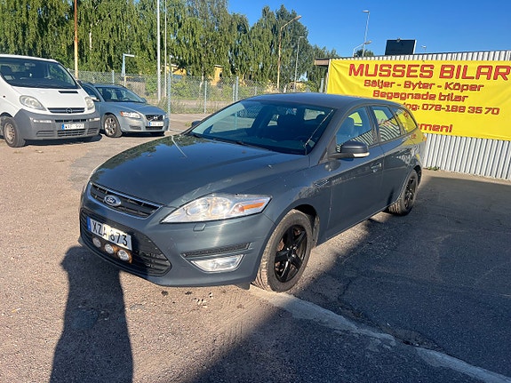 Ford Mondeo 26 of 30