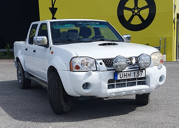 Nissan Navara 2 of 5