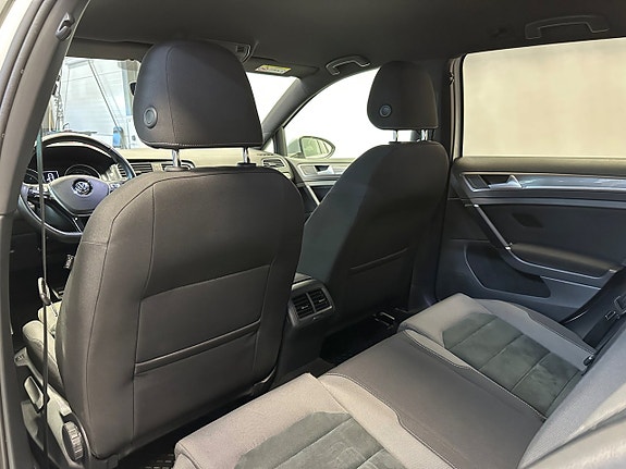 Volkswagen Golf Alltrack 14 of 25