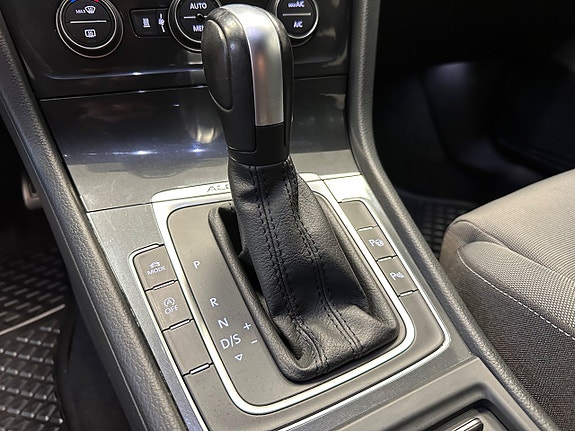 Volkswagen Golf Alltrack 21 of 25