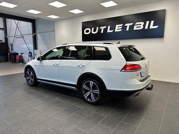 Volkswagen Golf Alltrack 7 of 25