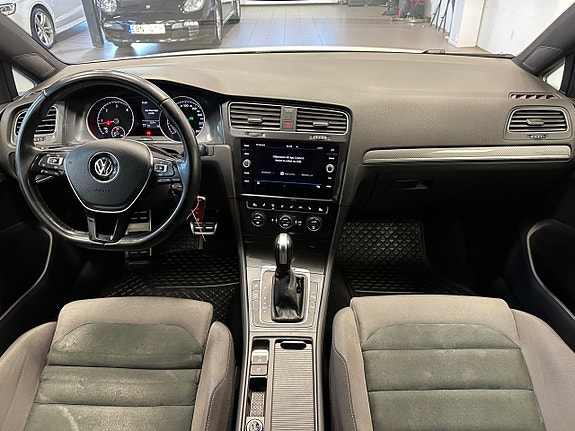 Volkswagen Golf Alltrack 9 of 25
