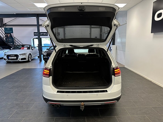 Volkswagen Golf Alltrack 5 of 25
