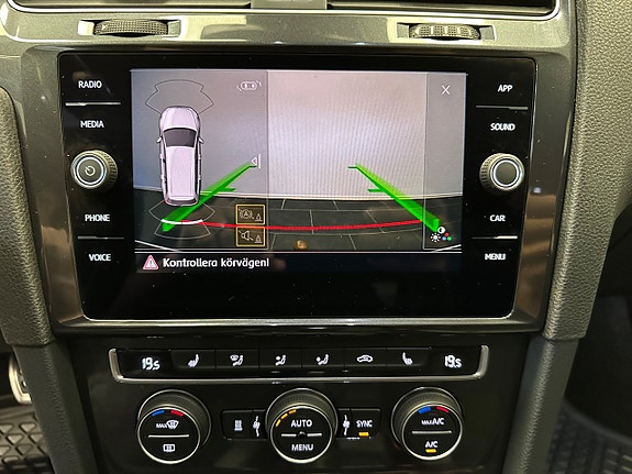 Volkswagen Golf Alltrack 22 of 25