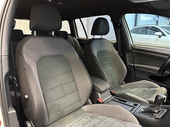 Volkswagen Golf Alltrack 12 of 25