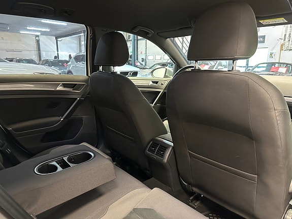 Volkswagen Golf Alltrack 15 of 25