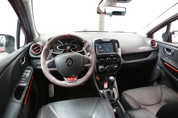 Renault Clio 12 of 23