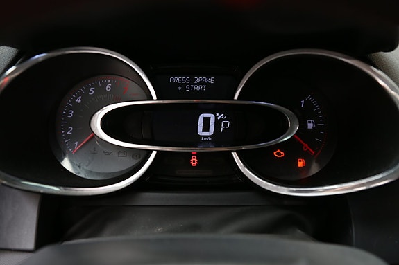 Renault Clio 16 of 23