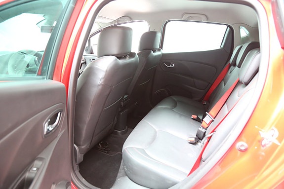 Renault Clio 21 of 23