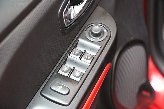 Renault Clio 9 of 23